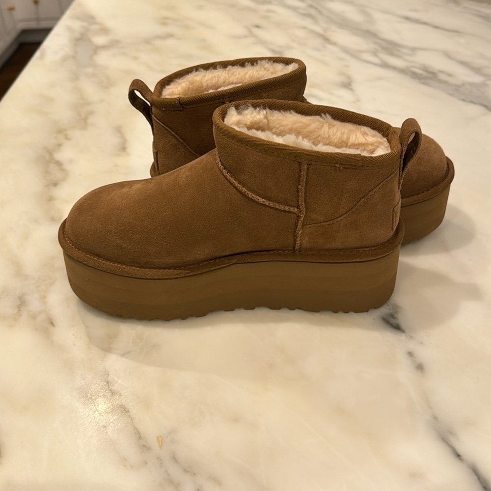Ugg platform minis